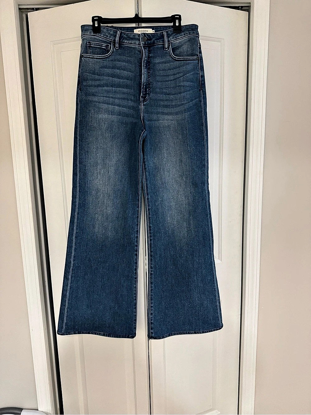 HIDDEN Happi High Rise Comfort Flare Jeans Sz 30 Like New